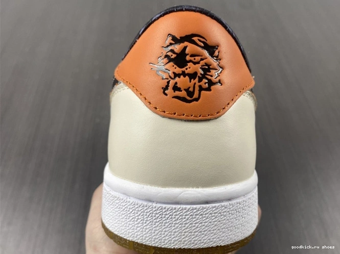 the 1 Air DH6932-100 Jordan Tiger of Low Year OG 0719